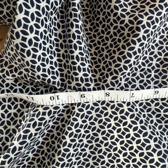 Ann Taylor  Womens Size 12 Black & White Print Margo Pants Capris - Picture 13 of 15